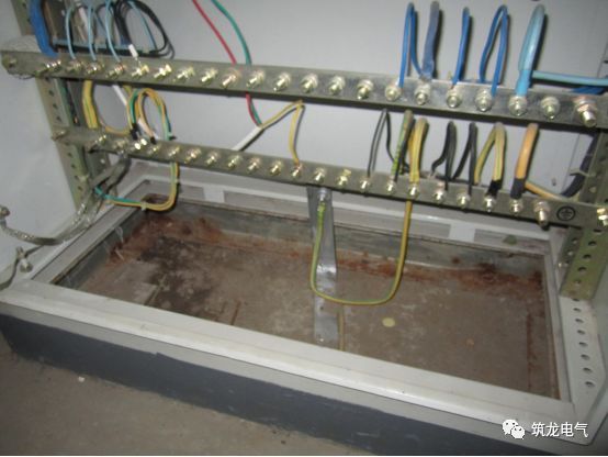 《建筑電氣工程施工質量驗收規范》GB50303-2015 配電箱(機柜)安裝詳細說明！